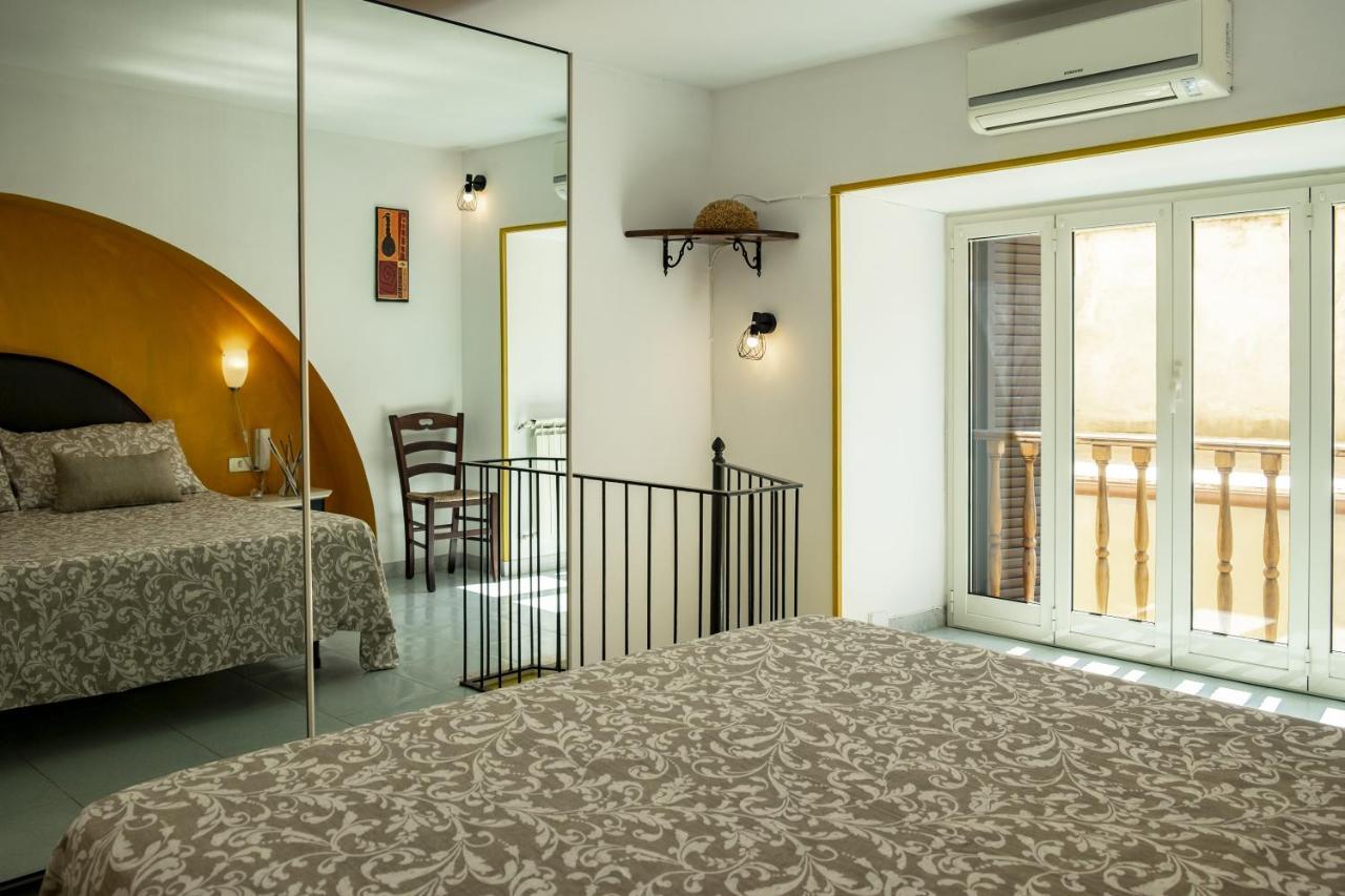 Casina Trastevere, Rome